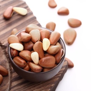 Pine nuts market in China