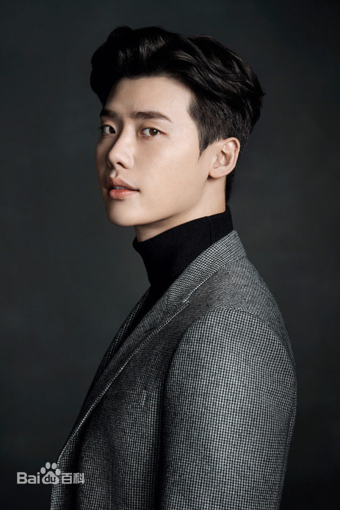Lee Jong Suk is a popular Korean actor in China