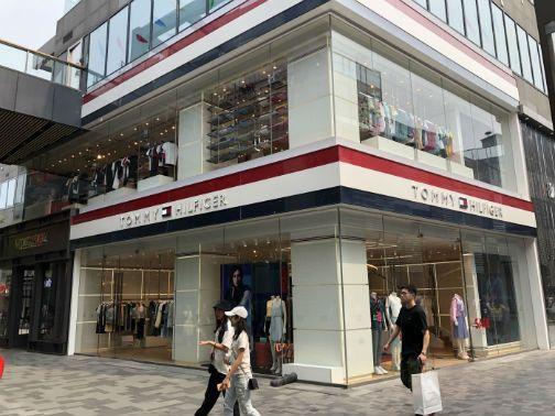 Digital concept of Tommy Hilfiger store in China