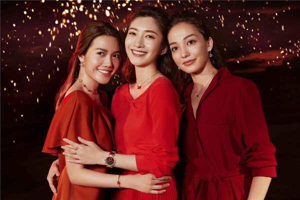 Advertising of 2019’s Chinese New Year Red Iconic Swan Collection