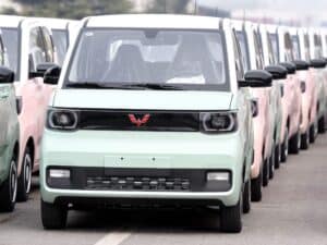 daxue-consulting-tesla-in-china-wuling