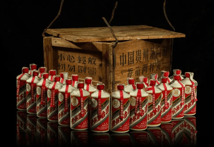 A rare collection of China’s national liquor, Kweichow Moutai baiji China’s workplace drinking culture