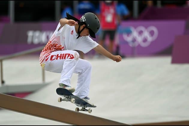 Zeng Wenhui participating in the Olympics 2021 skateboarding in China 