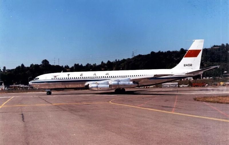 The first Boeing 707 bought by China air travel in China 